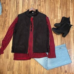 Ralph Lauren Chaps women’s shirt large top Buffalo plaid check Henley red black